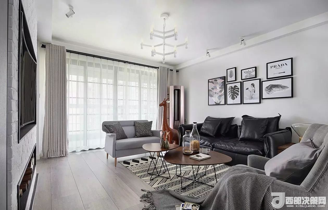 沙發(fā)背景墻選對(duì)裝飾畫，才能美了整個(gè)客廳空間！