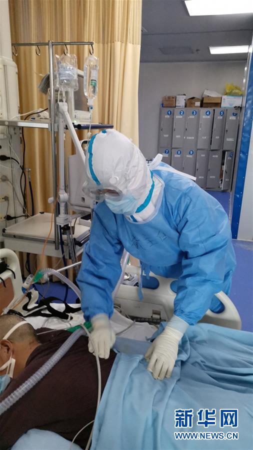 （一線抗疫群英譜·圖文互動(dòng)）（2）“從高原奔赴平原，我們傾囊相助”——青海援湖北醫(yī)療隊(duì)女醫(yī)生戴春的故事 