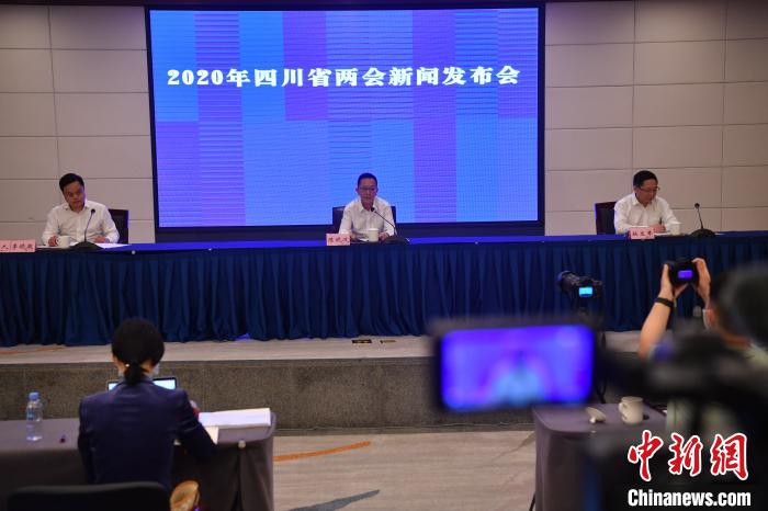 圖為新聞發(fā)布會現(xiàn)場。　張浪 攝