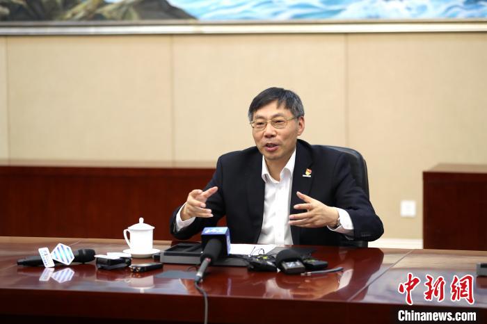 近日，全國人大代表、浪潮集團董事長兼CEO孫丕恕接受媒體采訪。浪潮集圖供圖