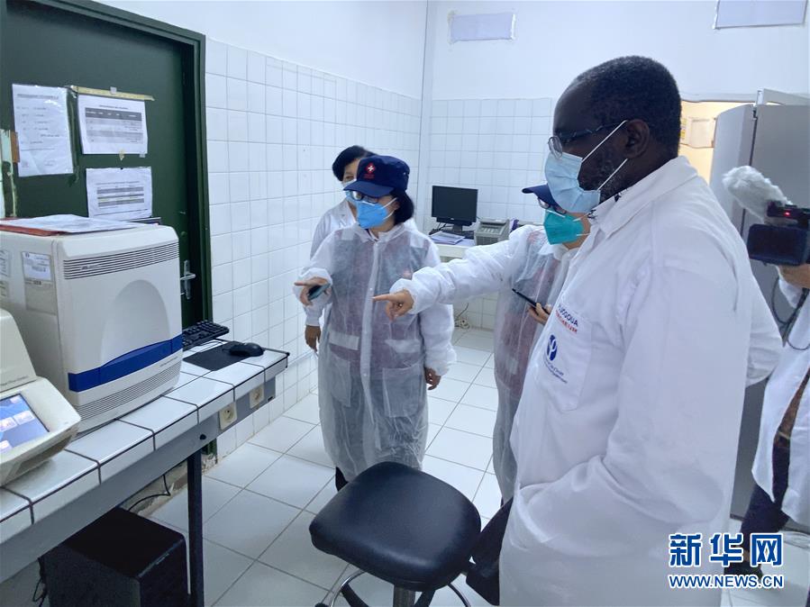 （新華全媒頭條·圖文互動）（13）“始終把人民群眾生命安全和身體健康放在第一位”——中國抗疫彰顯“生命至上、人民至上”理念