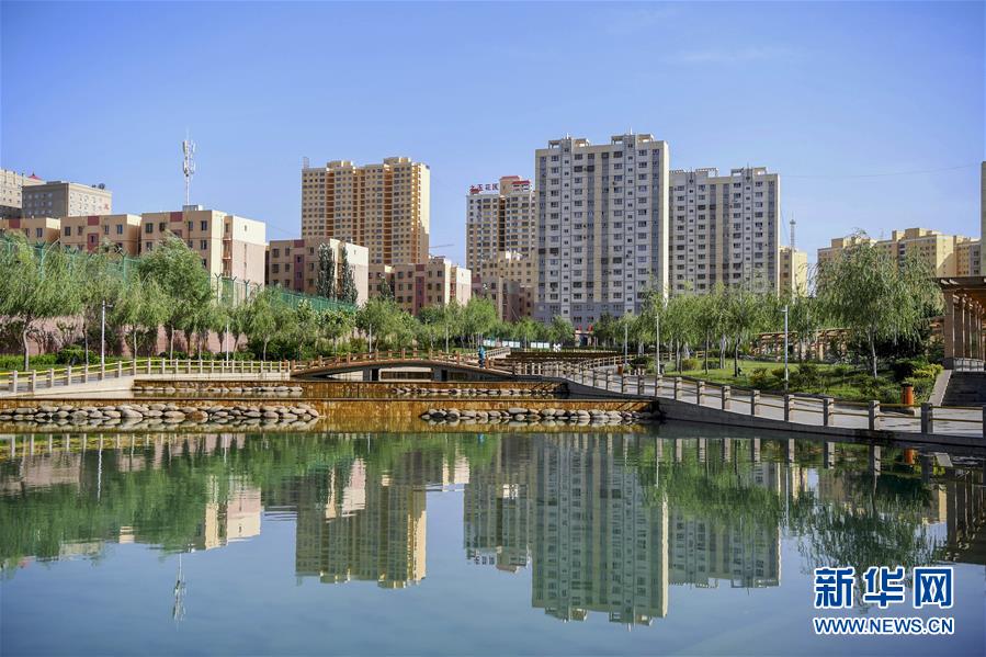 （新華全媒頭條·圖文互動）（8）旗引天山南北　譜寫發(fā)展新篇——以習(xí)近平同志為核心的黨中央關(guān)心新疆工作紀(jì)實 